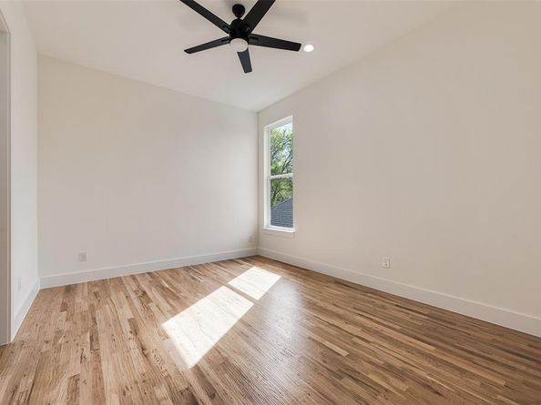 2002  Alaska Avenue , Dallas Texas 75216
