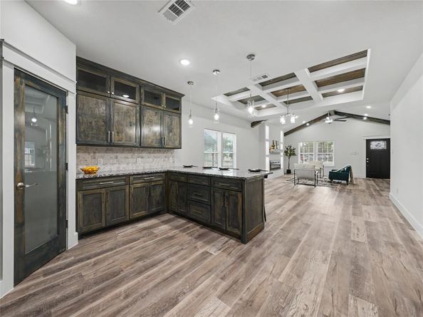 821 S Ayers Avenue , Fort Worth Texas 76103