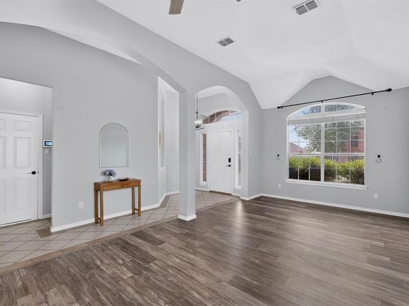 4917  Tulip Lane , Fort Worth Texas 76137