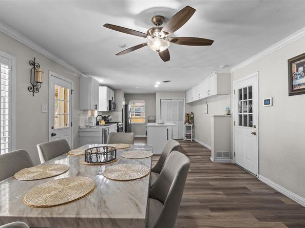 2505  Robin Lane , Garland Texas 75041