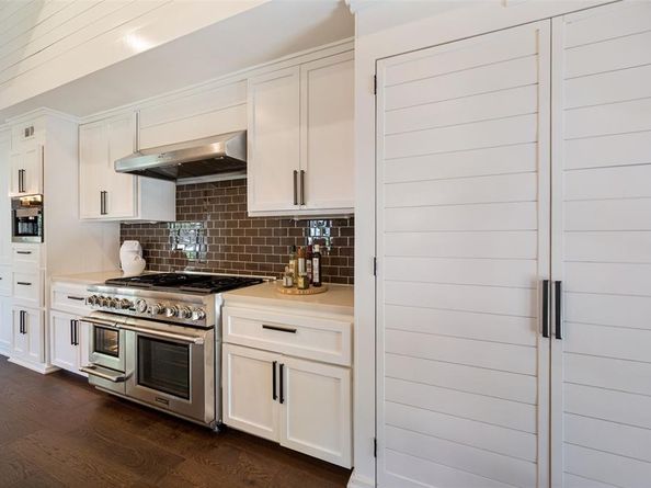 6124  Del Norte Lane , Dallas Texas 75225