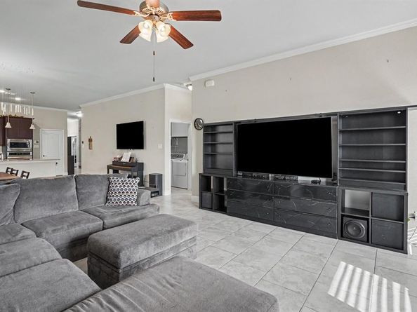646  Harris Ridge Drive , Arlington Texas 76002