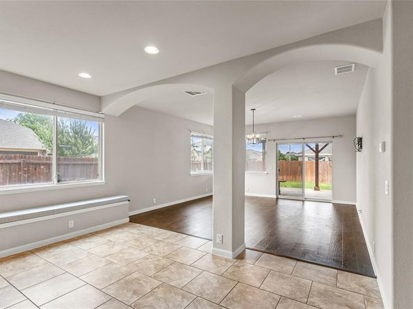 801  Oriel Circle , Fort Worth Texas 76036
