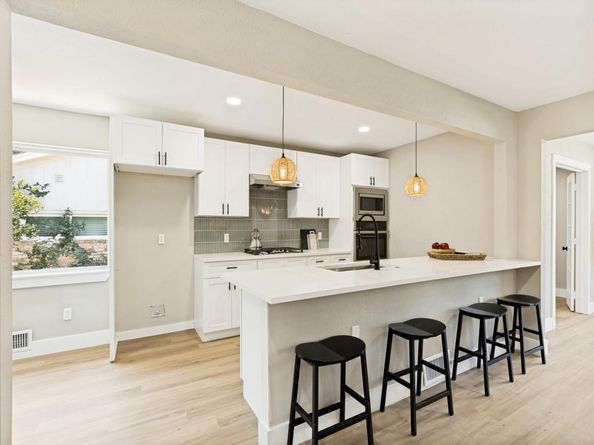 9410  Creel Creek Drive , Dallas Texas 75228