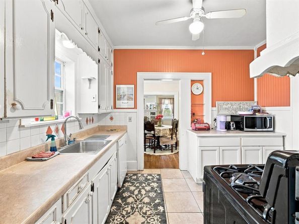 2214  Stanley Avenue , Fort Worth Texas 76110
