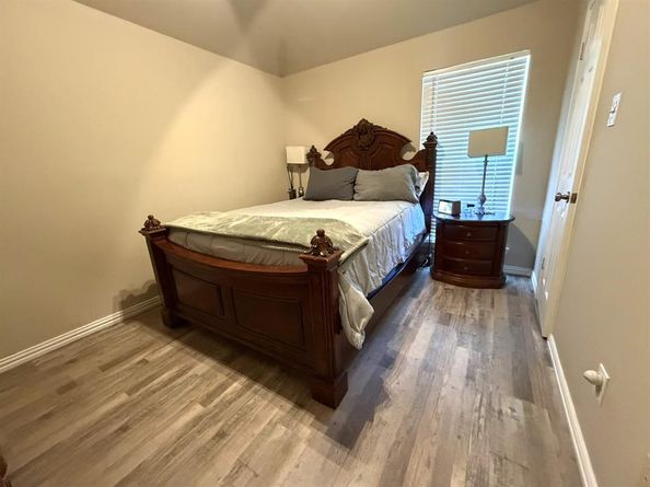 1621  Winter Park Lane , Lewisville Texas 75077