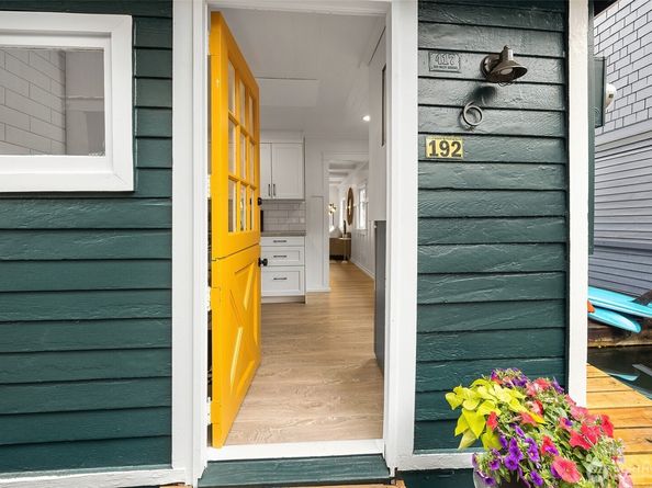 2219 Fairview Avenue E 6, Seattle WA 98102