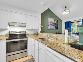 15370 62nd Avenue S B4, Tukwila WA 98118
