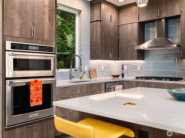 13532 Phelps Road NE, Bainbridge Island WA 98110