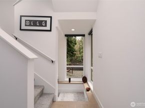 13532 Phelps Road NE, Bainbridge Island WA 98110