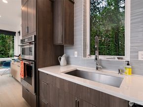 13532 Phelps Road NE, Bainbridge Island WA 98110