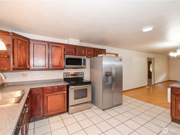 3709 Trenton Ave NE, Bremerton WA 98310