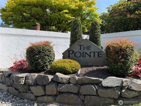 2009 Mill Pointe Drive SE, Bothell WA 98012