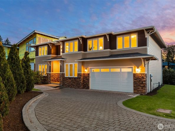 10219 125th Avenue NE, Kirkland WA 98033