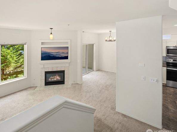 12113 NE 172nd Place J202, Bothell WA 98011