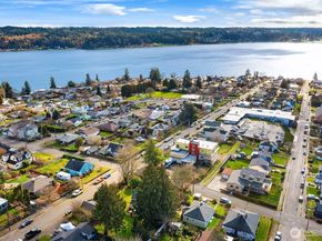 2401 E 16th Street, Bremerton WA 98310