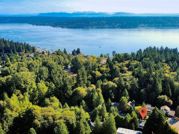 3849 166th Avenue SE, Bellevue WA 98008