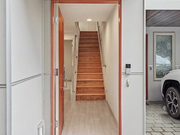 4314 Whitman Avenue N B, Seattle WA 98103