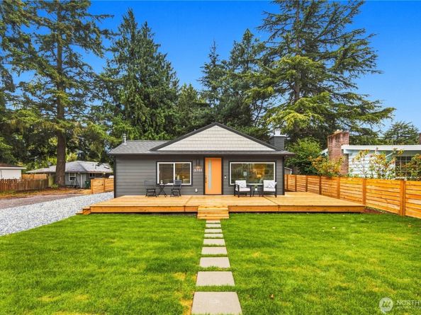 3701 SW 105th Street, Seattle WA 98146