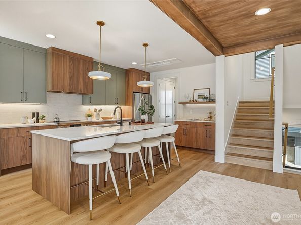 1218 NE 103rd Street, Seattle WA 98125