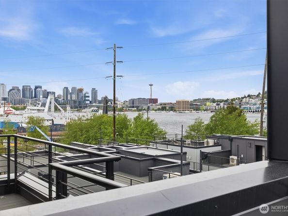 2017 Minor Avenue E, Seattle WA 98102
