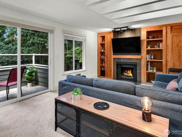 15406 NE 15th Place D24, Bellevue WA 98007