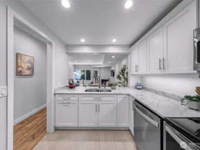9039 NE Juanita Drive 104, Kirkland WA 98034
