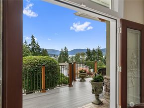 413 174th Place NE, Bellevue WA 98008