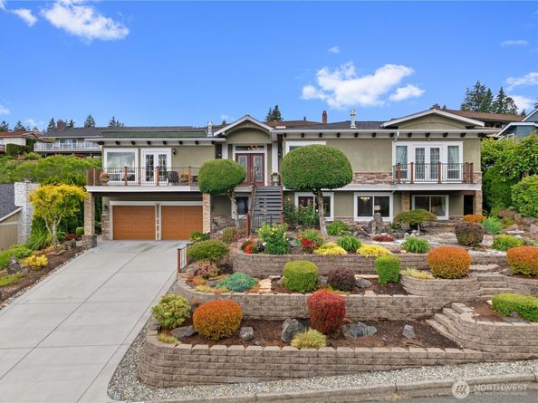 413 174th Place NE, Bellevue WA 98008