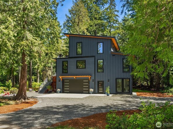 10399 NE Pine Way, Bainbridge Island WA 98110