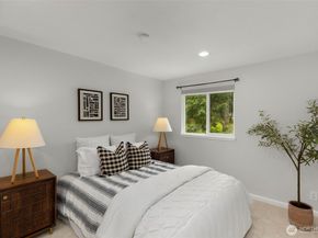 9416 NE 143rd Street, Kirkland WA 98034