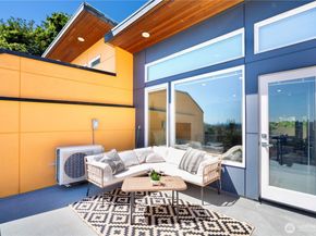 1546 Sturgus Avenue S, Seattle WA 98144