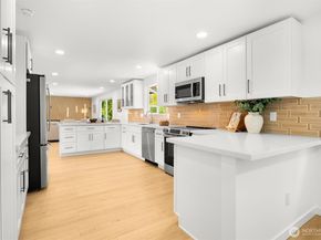 1816 Riverview Drive NE, Auburn WA 98002
