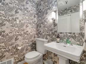 1406 Harvard Avenue 10, Seattle WA 98122