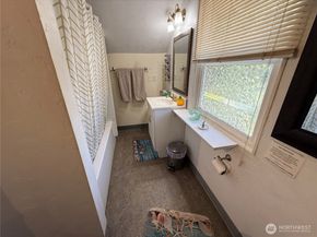 914 Pacific Avenue, Bremerton WA 98337