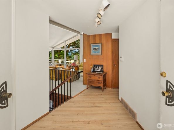 9226 SE 60th Street, Mercer Island WA 98040