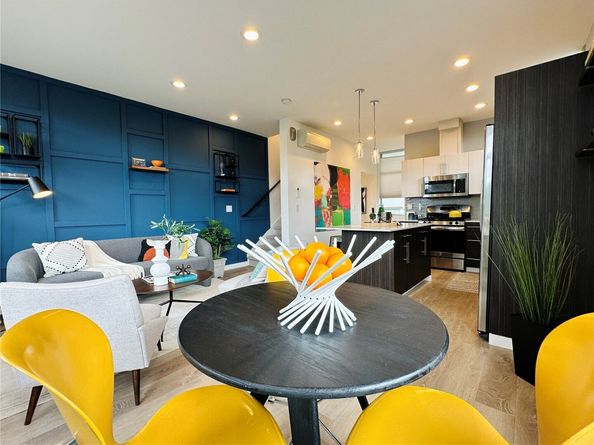 3638 Courtland Place S B, Seattle WA 98144