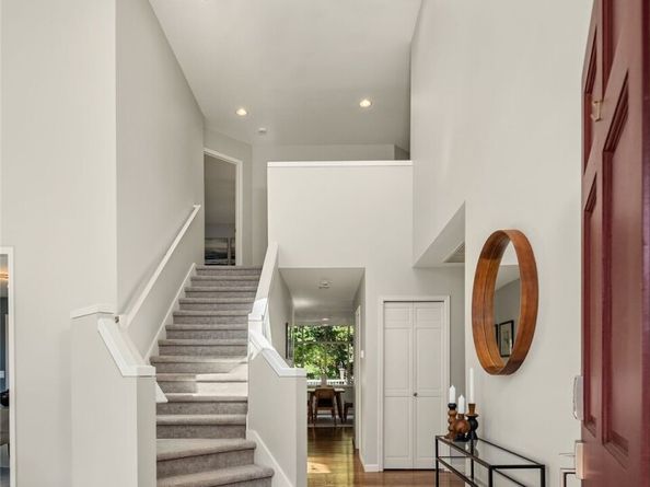 26038 SE 38th Street, Sammamish WA 98029