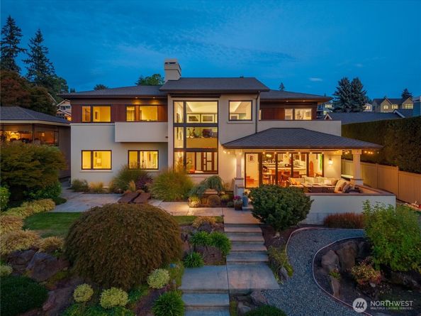 2820 Magnolia Boulevard W, Seattle WA 98199