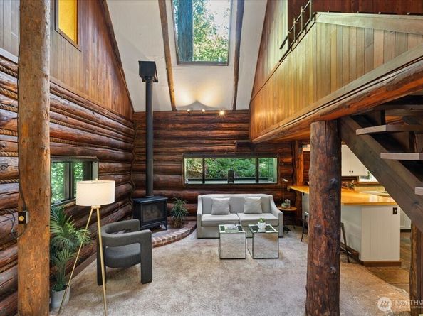 25525 SE Tiger Mountain Road, Issaquah WA 98027