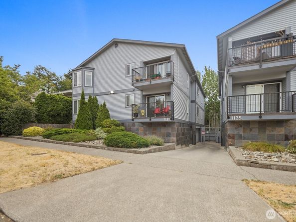1131 N 93rd Street 6, Seattle WA 98103