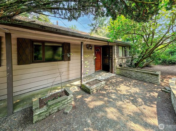 14048 41st Avenue NE, Seattle WA 98125