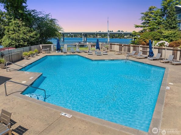 2501 Canterbury Lane E 119, Seattle WA 98112