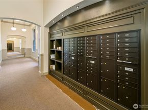 1401 5th Avenue W 306, Seattle WA 98119