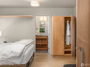 9720 NE Lofgren Road, Bainbridge Island WA 98110