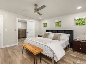 9720 NE Lofgren Road, Bainbridge Island WA 98110
