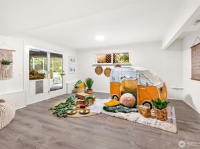 15727 Cascadian Way, Bothell WA 98012