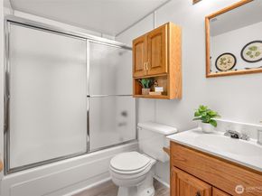 15727 Cascadian Way, Bothell WA 98012