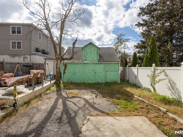 1209 6th, North Bergen NJ 07047