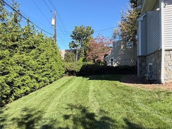 119 Lakeview Avenue, Leonia NJ 07605